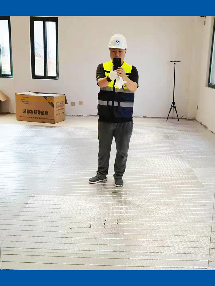 干鋪電地暖安裝施工現(xiàn)場